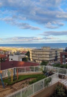 Torres Apartment | Dunas Flat 405 com vista mar, limpeza diária e roupas de cama e banho