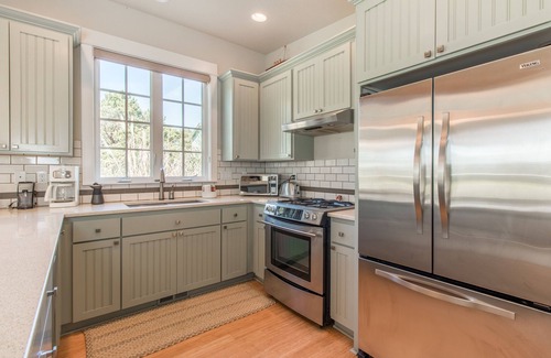 Tierra Del Mar House | Dune Grass Cottage #172 - Tasteful, charming upscale cottage just steps from the beach