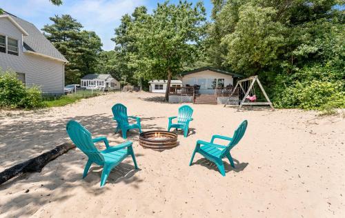 Mears House | Dunes Edge- Private Silver Lake Home