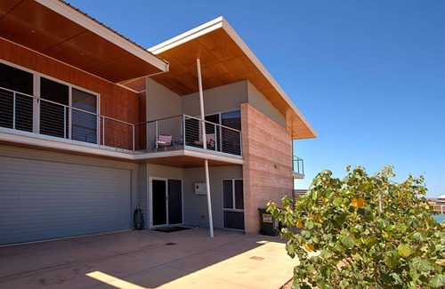 Exmouth House | Dunes - Luxury two story home on the canals. Free access to swimming pool at Mantarays Resort