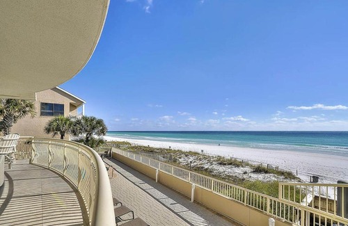 Crystal Beach House | DUNES OF CRYSTAL BEACH 101 by Bliss Beach Rentals