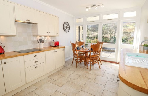 Shanklin Cottage | DUNNOSE MAGNA, family friendly, luxury holiday cottage in Shanklin