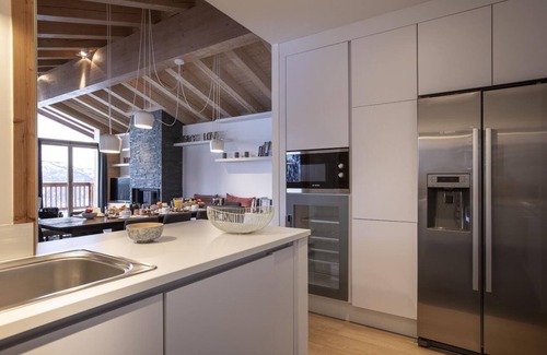 Les Eucherts Apartment | Duplex 200m², full services 4 *, 5 bedrooms, 4 bathrooms/d, south balcony and 3 parking spaces
