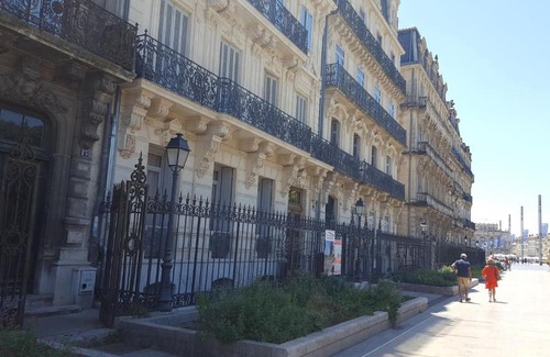 Comedie Apartment | Duplex 230m2 Centre Ville avec parking