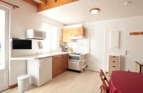Les Carroz-d'Araches Apartment | Duplex 3 pièces pour 6 pers, centre-village, proche pistes et commerces - FR-1-572-78