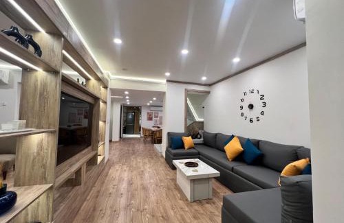 Oula Apartment | Duplex 3Bedroom Apartment Overlooking Giza Zoo Perfect for Families and Friends