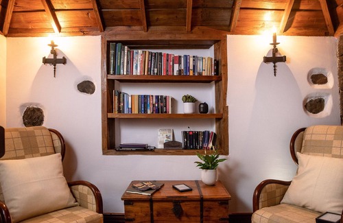 Los Realejos Apartment | Duplex Apartment in Authentic 17th-century Canarian House With Pool