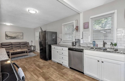 Huntsville Apartment | Duplex Apartment w/Office Space