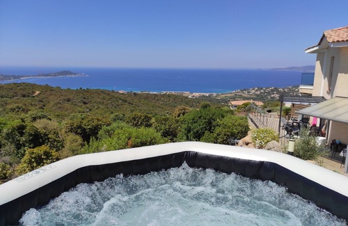 Molini Apartment | Duplex apartment with exceptional sea view in quiet residential area
