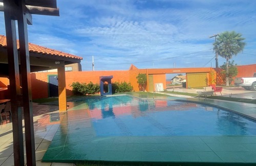 Porto das Dunas House | Duplex 800 meters from Beach Park 5 suites