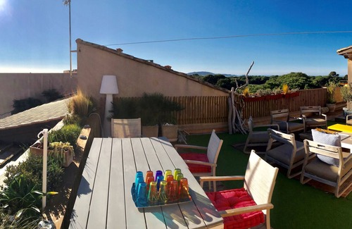 Toulon - Hyeres Apartment | Duplex Exceptionnel Pieds Dans L'eau 200 M2 et 150 M2 de Terrasse vue mer