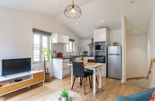 Bordeaux Sud Apartment | Duplex flat for 2 people with terrace and parking