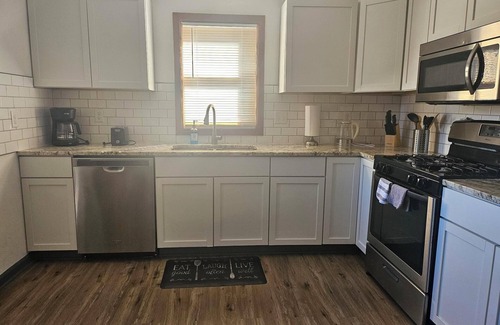 Des Moines House | Duplex in Des Moines/Near Downtown and ISF