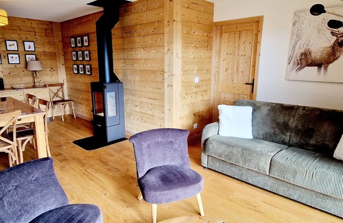 Montalbert Apartment | Duplex Neuf pour 12 Pers, Près des Pistes, Balcon Soleil, Wi-Fi, Parking, Linge Inclus