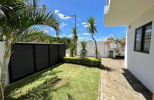 Flic-en-Flac House | Duplex - pool, jacuzzi & views