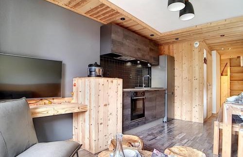 Les Bruyeres Apartment | Duplex rénové ski aux pieds, balcon, 10 pers, 3 chambres - FR-1-344-366