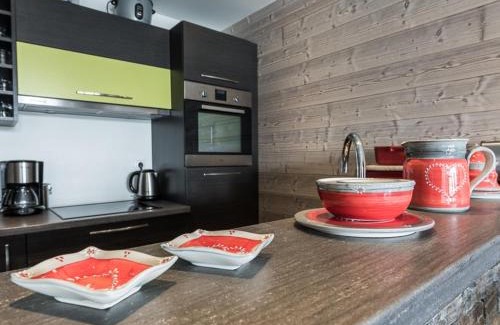 Le Lavachet Apartment | Duplex rénové, skis aux pieds, balcon, proche commerces, 8 pers, animaux acceptés - FR-1-502-466