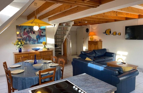 Carnac Apartment | Duplex T3 avec Piscine à 350m de la Plage – 6 Couchages, Balcon, Parkings, Proche Commerces