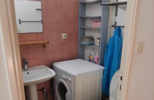 La Rochelle Apartment | Duplex14h 1er étage jardinet 1 parking ou studio14B rdc terrasse sans parking