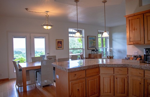 Dayton House | Durant Vineyard's Stoneycrest Cottage ~ stay amidst a destination for the senses