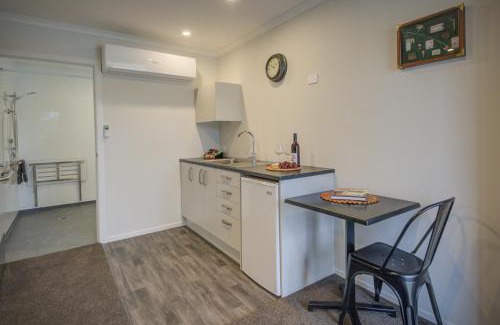 Te Anau Hotel | Dusky Motels