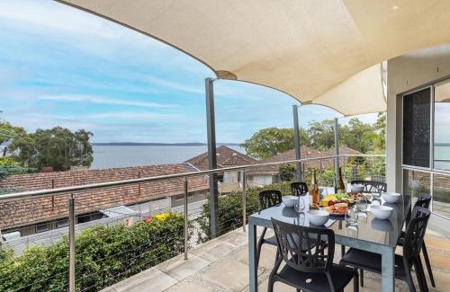 Nelson Bay House | Dutchies Delight 14a Christmas Bush Ave Sparkling Pool, Views, Wi-Fi, Air Con