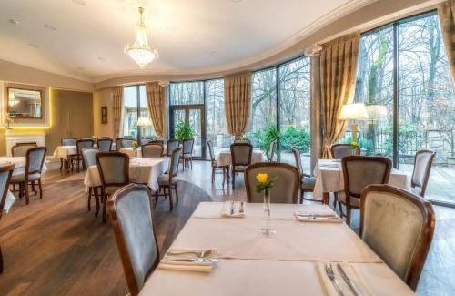 Skawina Hotel | Dworek Skawiński