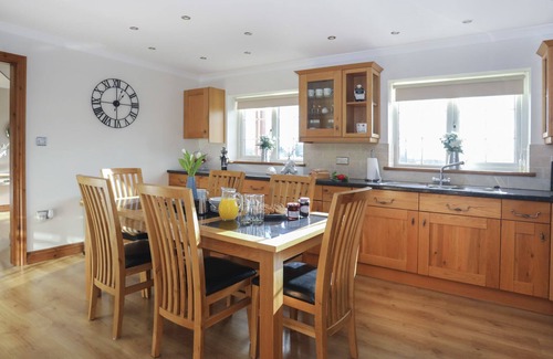 Rhyd-y-clafdy Cottage | DWYROS, family friendly, with open fire in Pwllheli