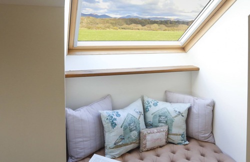 Rhyd-y-clafdy Cottage | DWYROS, family friendly, with open fire in Pwllheli