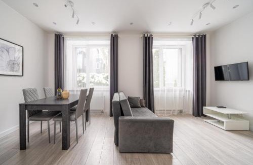 Jurmala Apartment | Dzintaru Beachside 1BR Apartment With Courtyard View, Walk to Nature & Sea