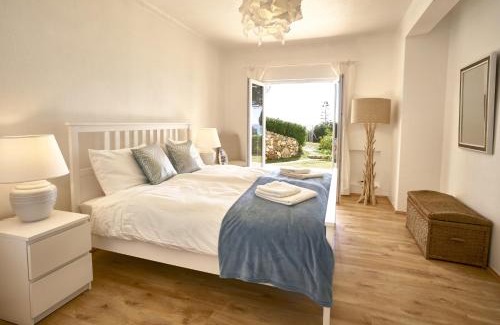 Alporchinhos House | E&M Beach House Aldeamento do Levante I