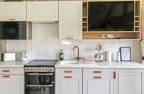 South Galson Ski Chalet | Each lodge is like a home from home with everything you need for a comfortable stay.