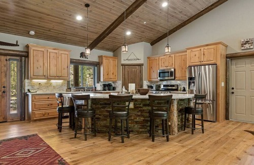Eagle Mountain Estates House | Eagle Creek Lodge w/Spa + Games + Creek