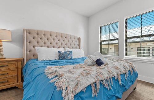 Fredericksburg House | Eagle's Landing - Couples getaway with Hot Tub