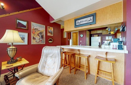 Lakeshore House | Eagle's Landing Condo 75
