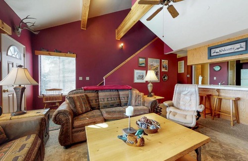 Lakeshore House | Eagle's Landing Condo 75
