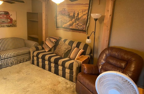 Gordonville House | Eagle’s Nest Lodging