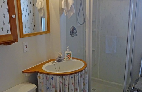 Anahim Lake Cabin | Eagle's Nest Resort