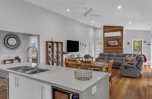 Mallacoota Apartment | EAGLE VIEW UNIT Mallacoota