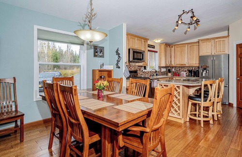 Soldotna House | Eagles Landing on the Kenai River