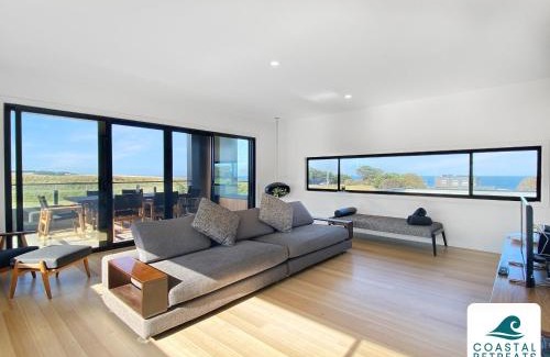 San Remo House | Eagles Watch - Ocean Views - Linen Included