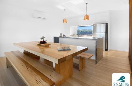 San Remo House | Eagles Watch - Ocean Views - Linen Included