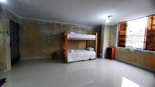 Callao Other | Eapacio para carpa o bolsa de dormir I CAMPING BAJO TECHO a 13 minutos del Airport TTTTT No se proporciona cama I Traer su equipo de descanso colchón inflable y sleeping TTTTTTT con acceso a COCINA Y BAÑO compartido