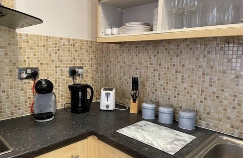 Newcastle-upon-Tyne Condo | Earl Grey flat | Finest tea+Coffee+Board games