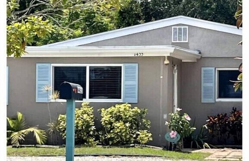 Vero Beach House | Early Bird Summer Special Weekly Discounts Hibiscus House