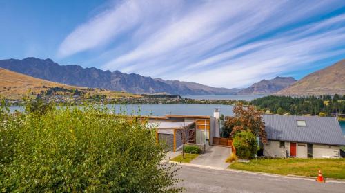 Queenstown Apartment | Earnslaw Central Views B