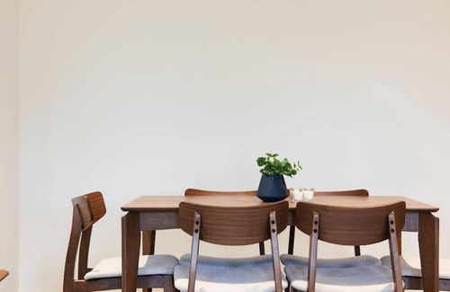 Malvern East Apartment | Earthy And Polished 2 Bedroom Unit In Chadstone