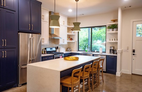 Holly House | East Austin Hideout with a pool