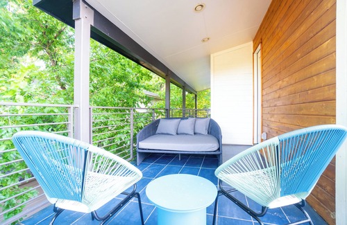 Holly House | East Austin Hideout with a pool