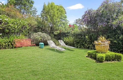 Eastwood Villa | Eastwood Central, Walk to Station & Shops, Drive to Olympic
